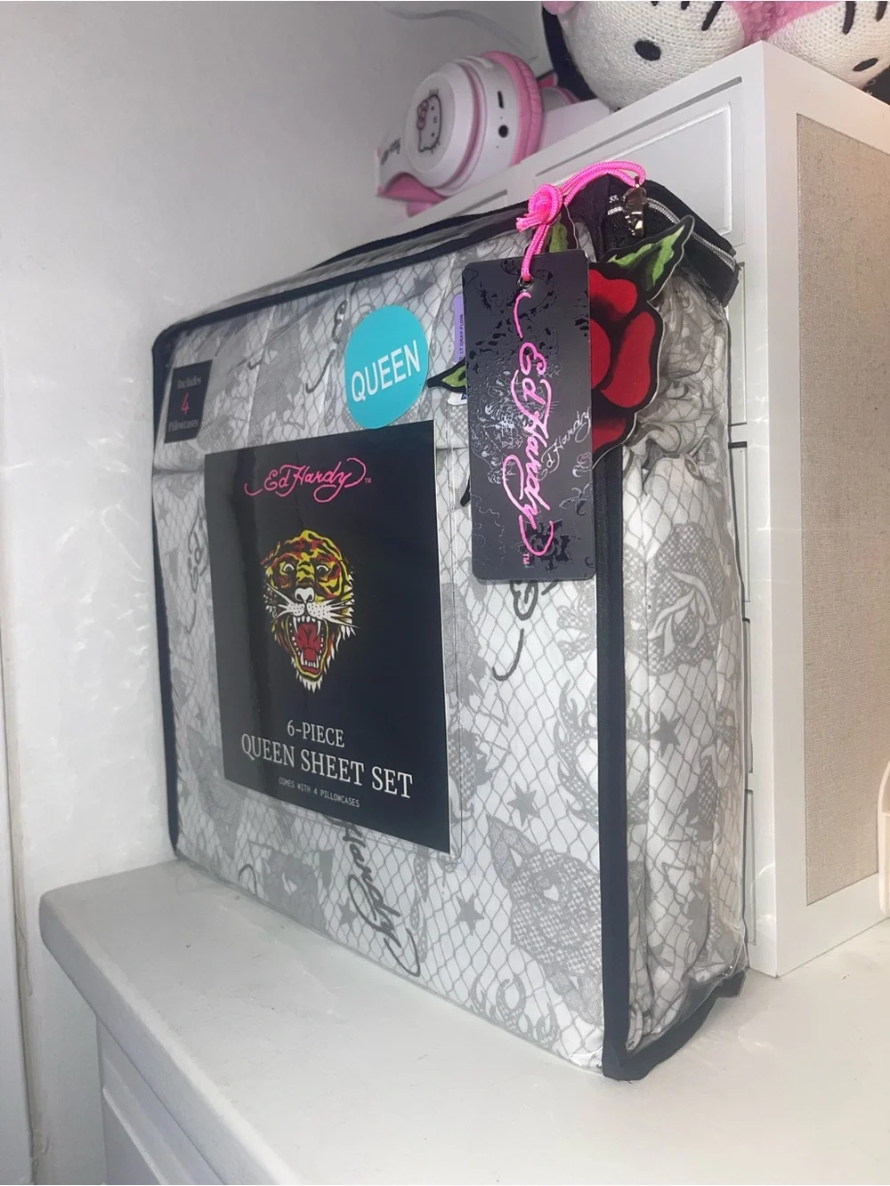 NWT Ed Hardy Queen Sheet Set in White with Multicolor Tiger Accent